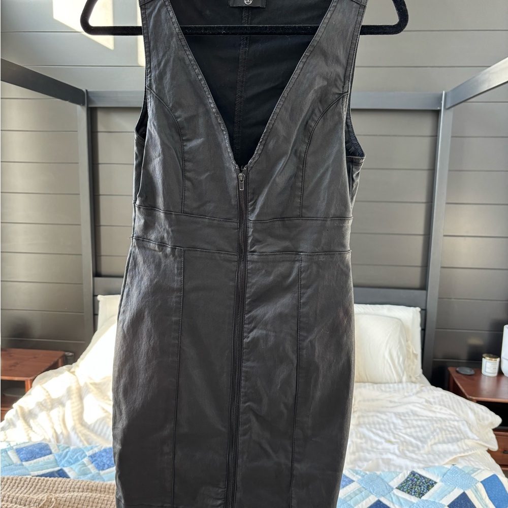 Black Sleeveless Zip-Up Dress